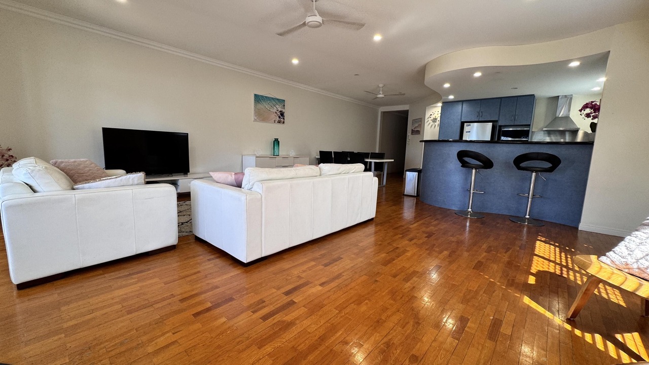 Photo of Livingroom in North Ward