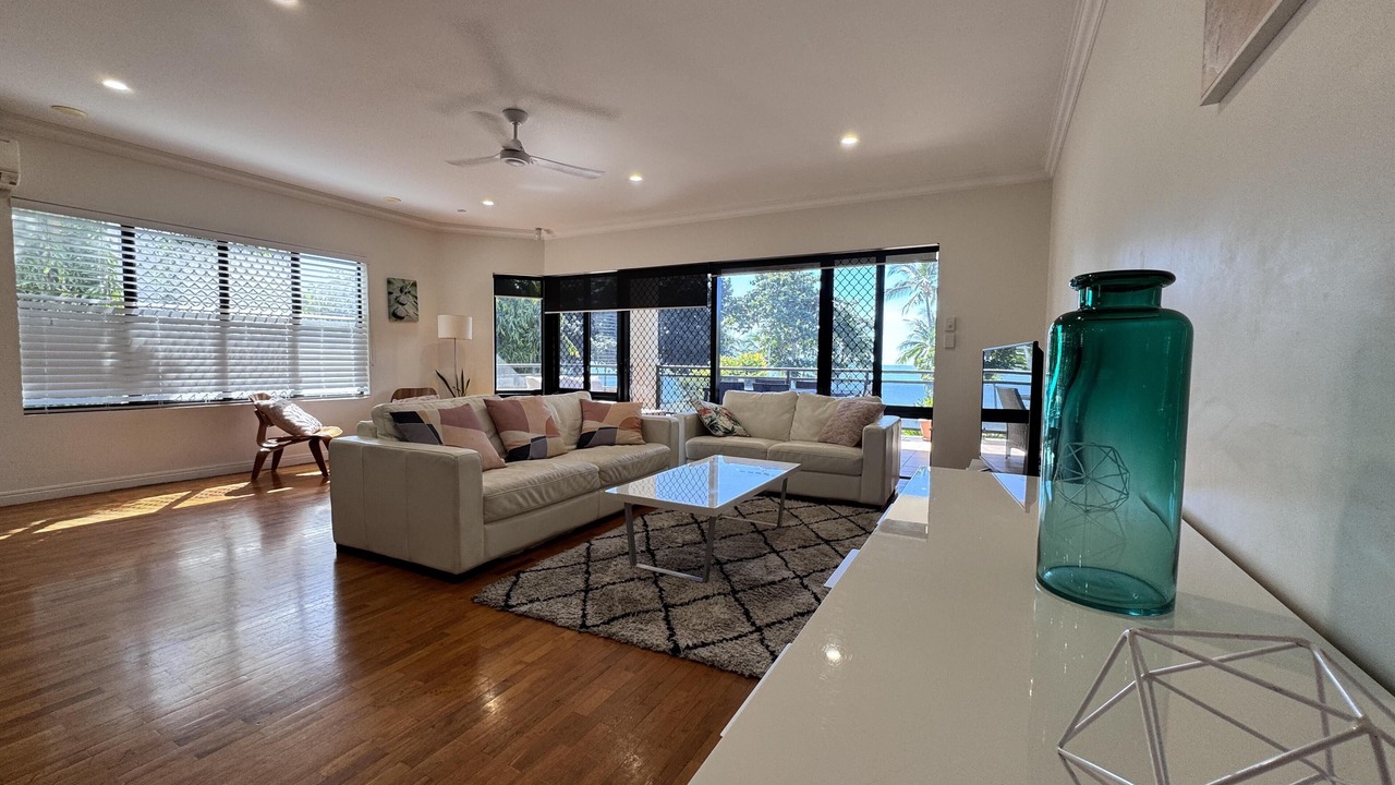 Photo of Livingroom in North Ward