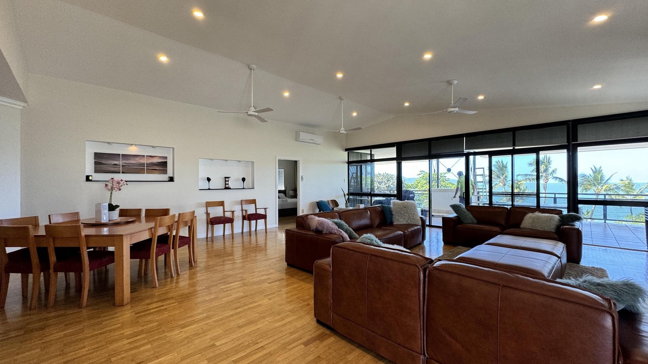 Photo of Livingroom in North Ward
