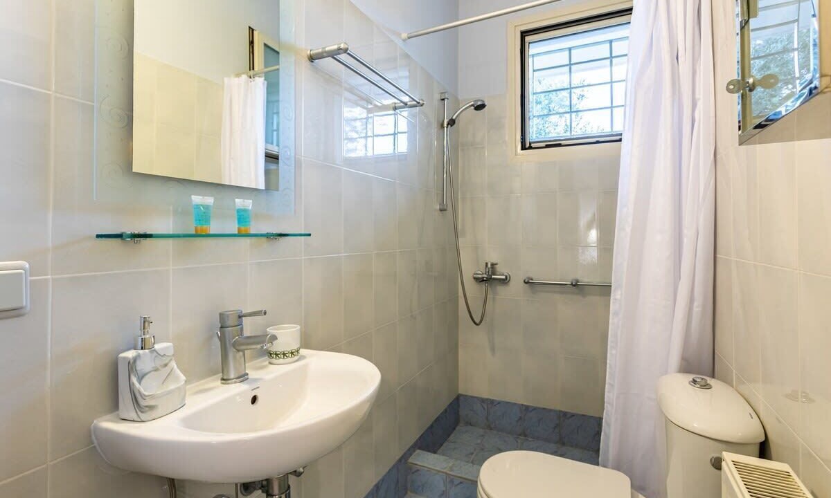 Photo of Bathroom in Kitries