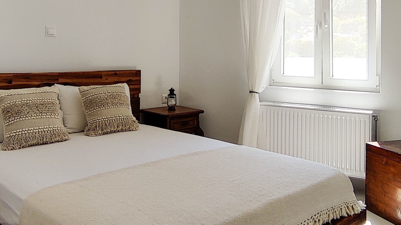 Photo of Bedroom in Aperathos