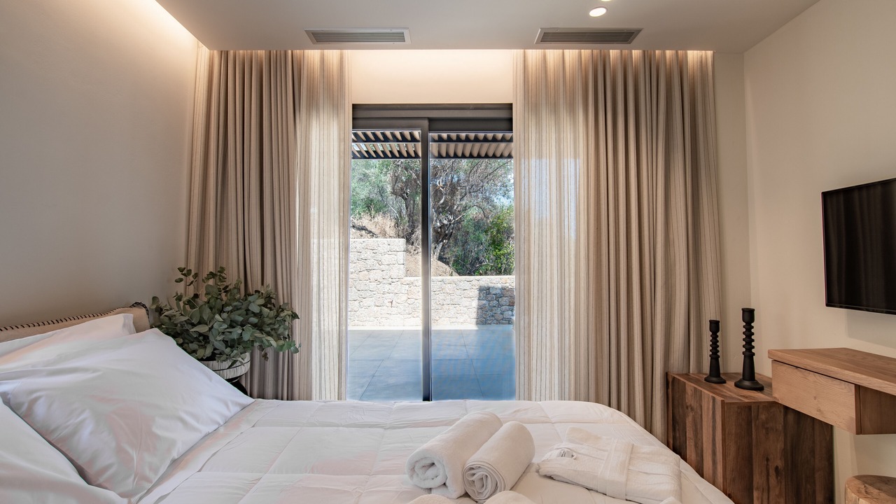 Photo of Bedroom in Troezen