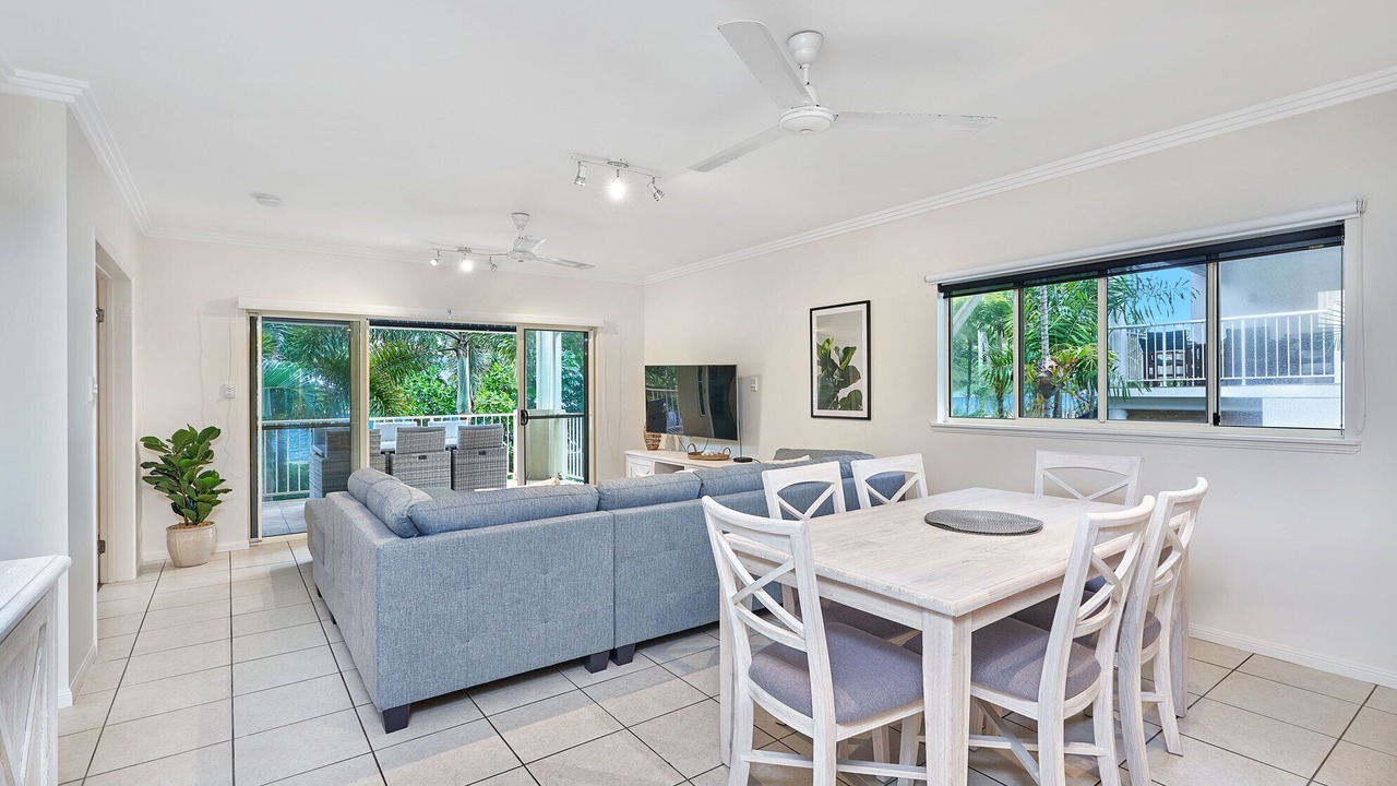 Photo of Livingroom in Clifton Beach