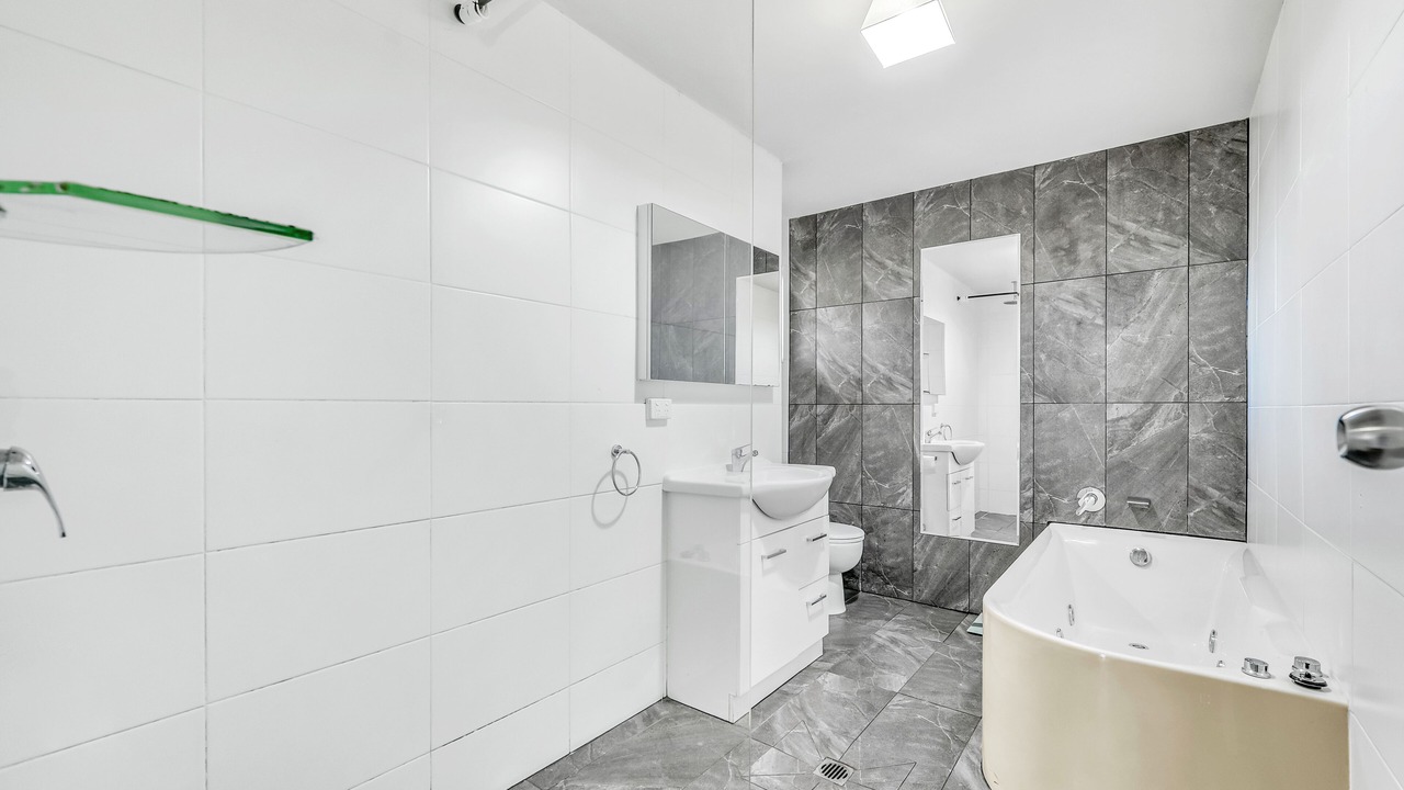 Photo of Bathroom in Archerfield