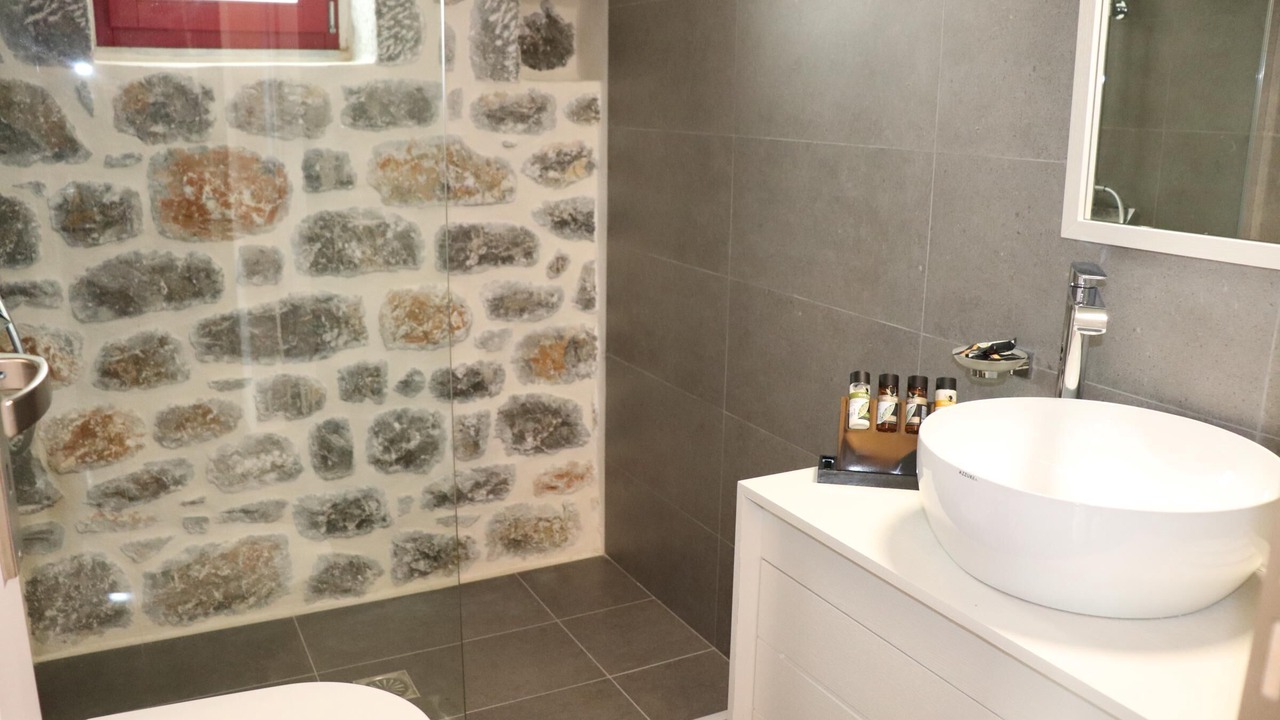 Photo of Bathroom in Limeni