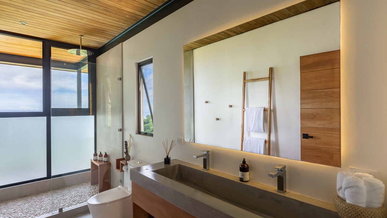 Photo of Bathroom in Carmen