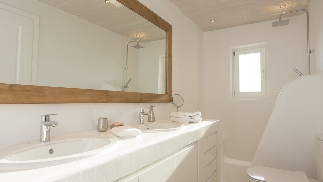 Photo of Bathroom in Paraga