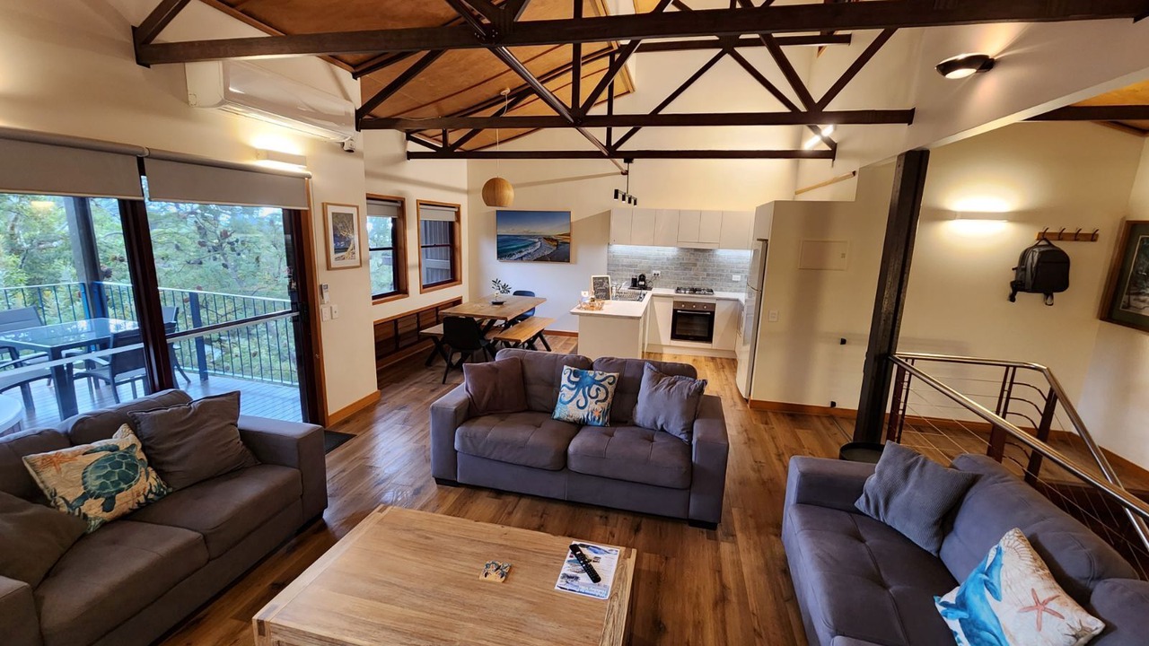 Photo of Livingroom in Kingfisher Bay