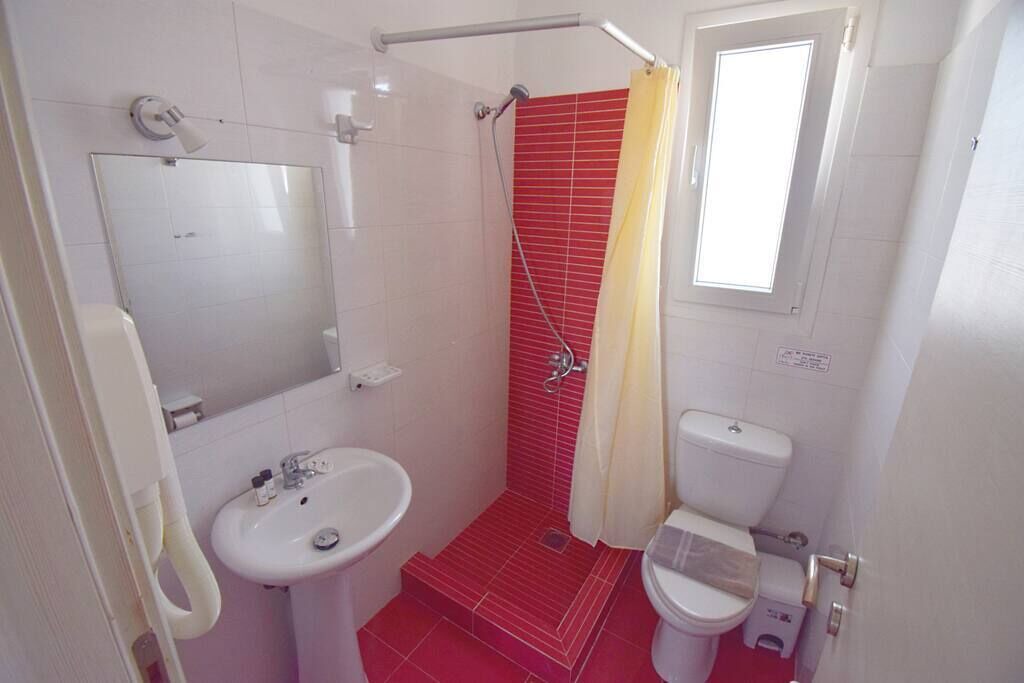Photo of Bathroom in Glastros
