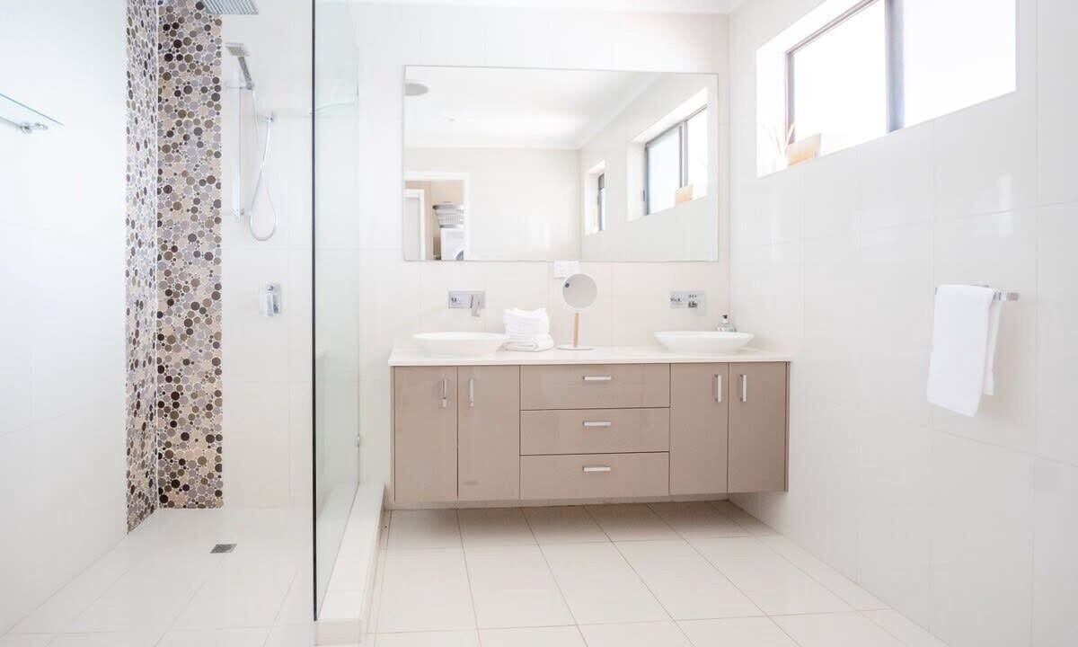 Photo of Bathroom in Warana