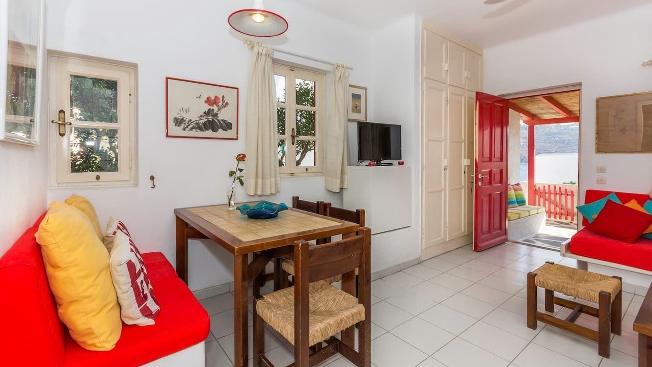 Photo of Livingroom in Ornos