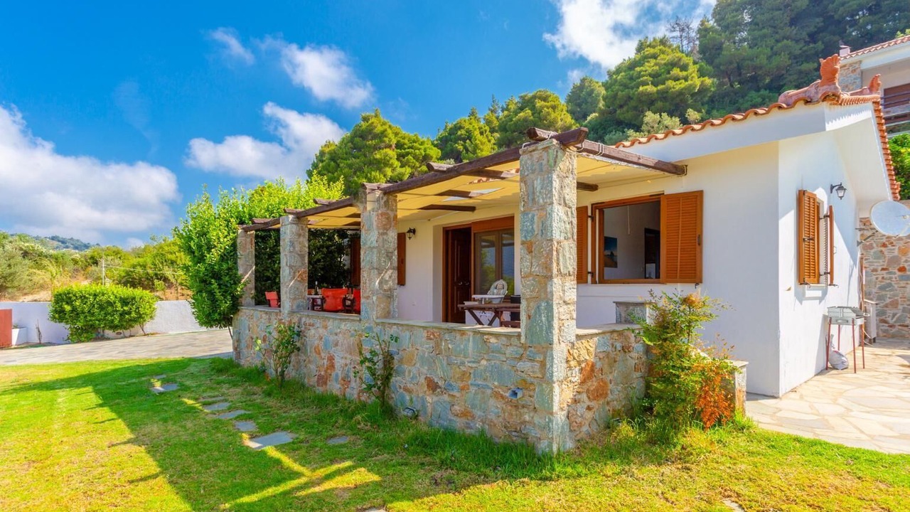 Photo of Outdoor in Glossa
