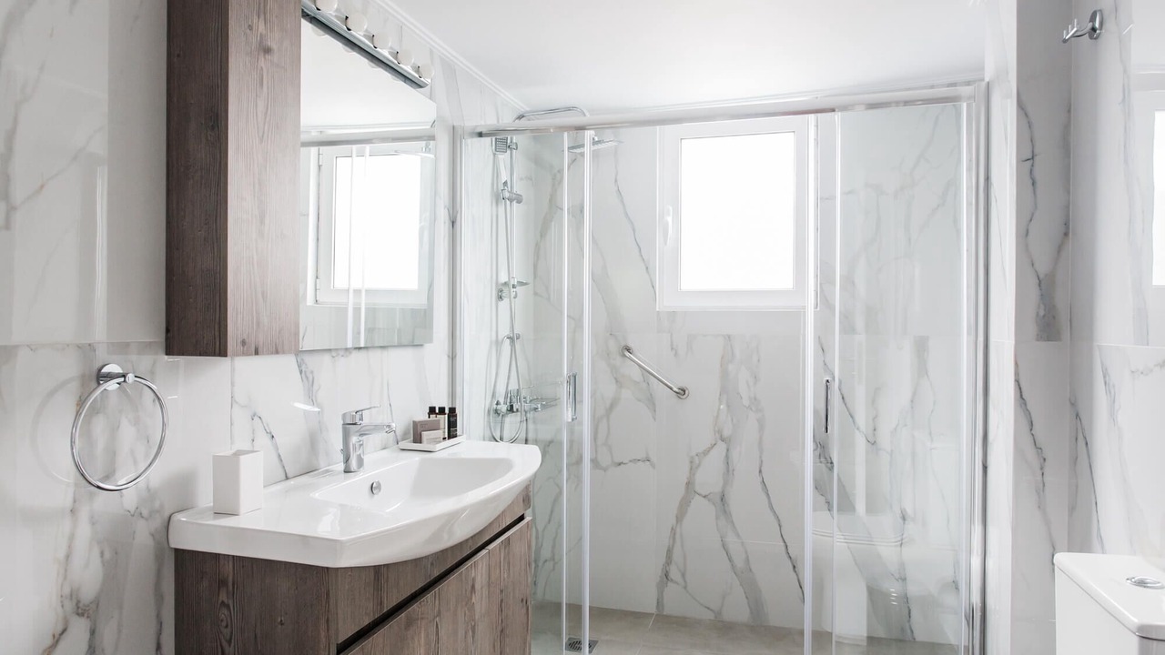 Photo of Bathroom in Marousi