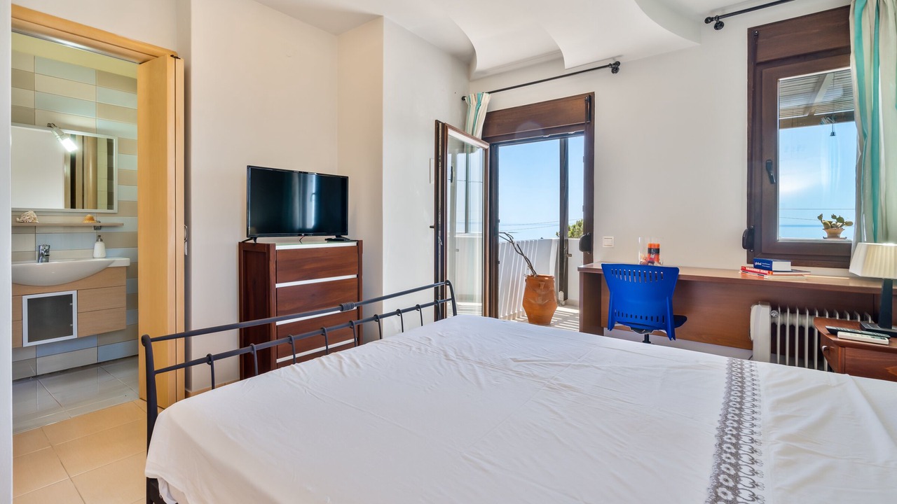 Photo of Bedroom in Kiotari