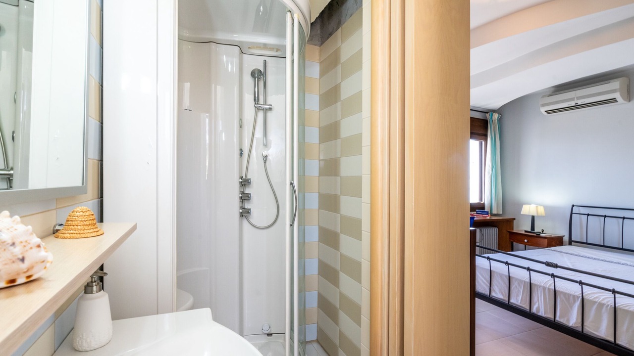 Photo of Bathroom in Kiotari