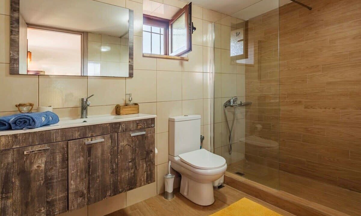 Photo of Bathroom in Lefktron