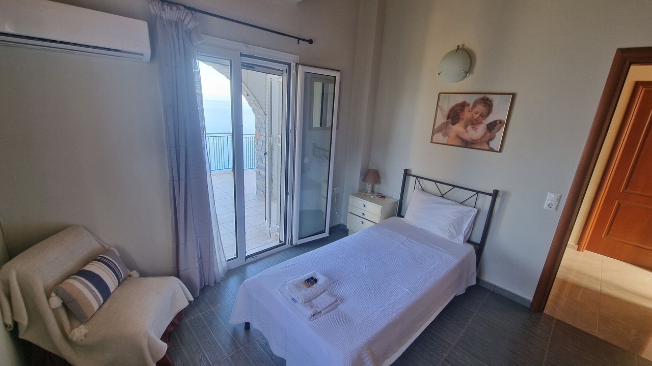 Photo of Bedroom in Kymi-Aliveri