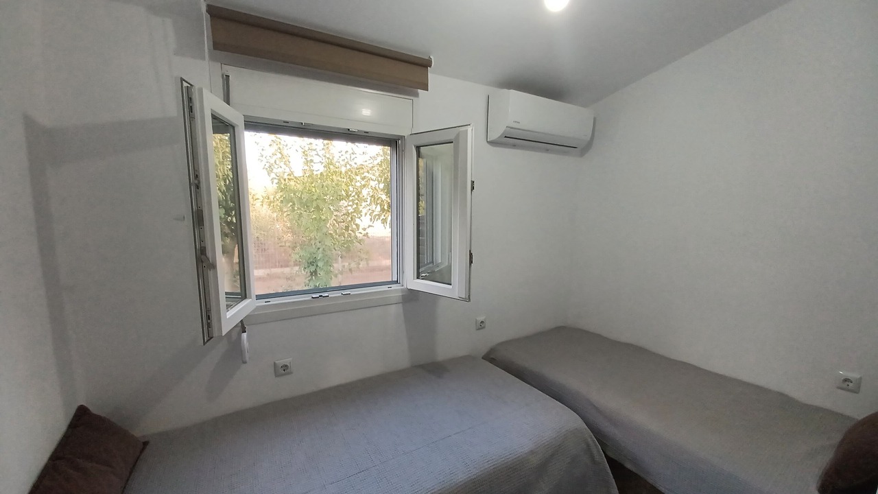 Photo of Bedroom in Katakolo