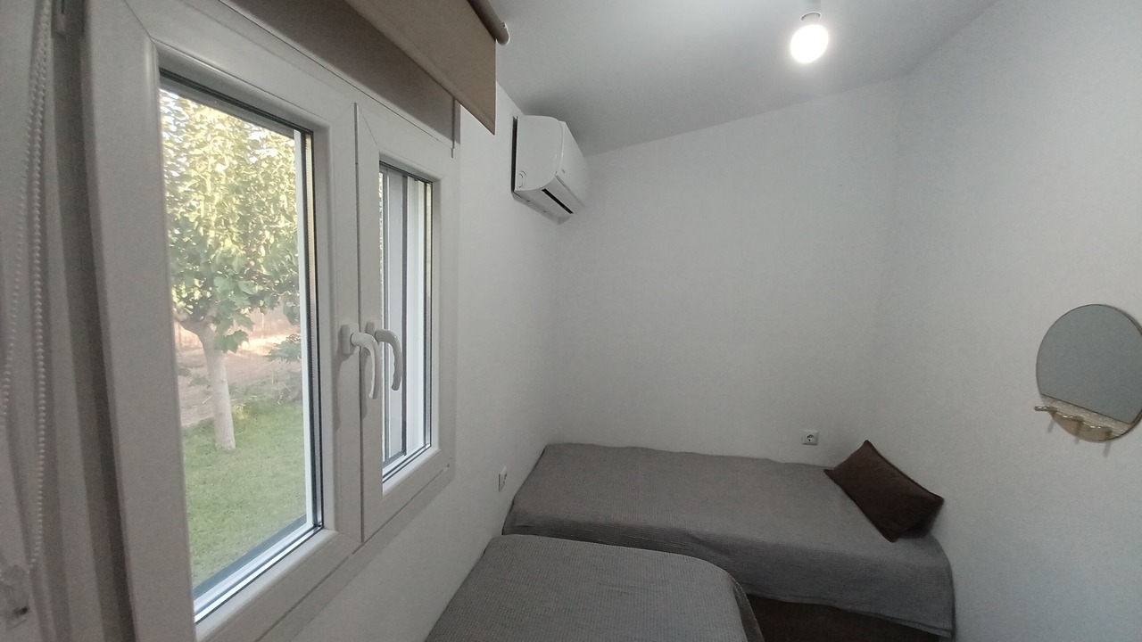 Photo of Bedroom in Katakolo
