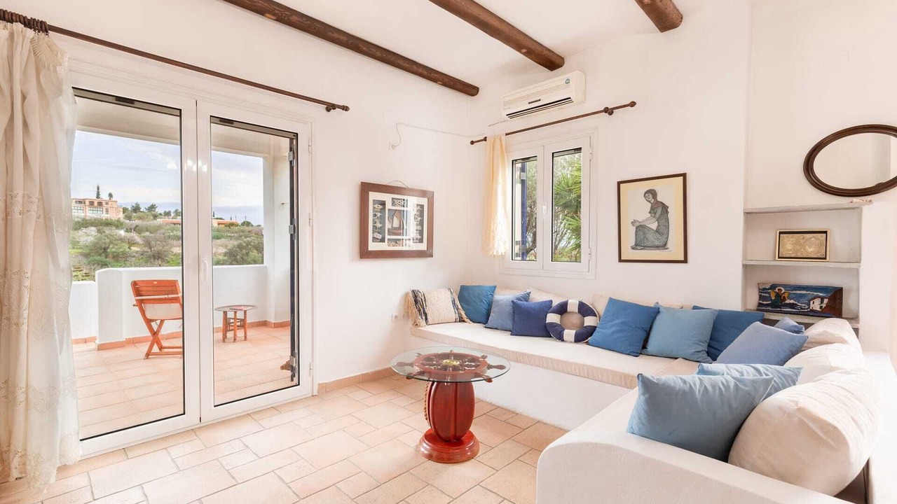 Photo of Livingroom in Ayioi Asomatoi
