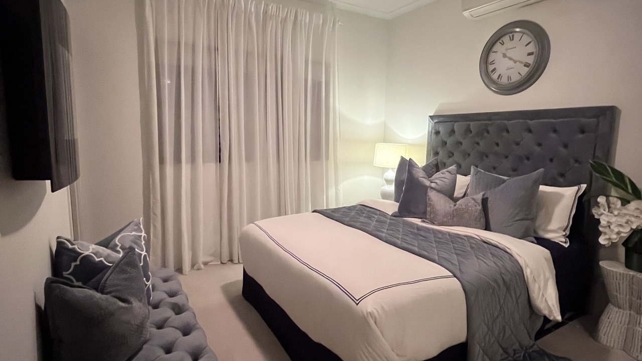 Photo of Bedroom in Carina Heights