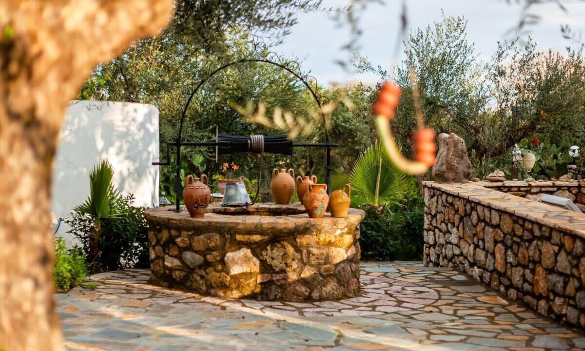 Photo of Outdoor in Aipeia