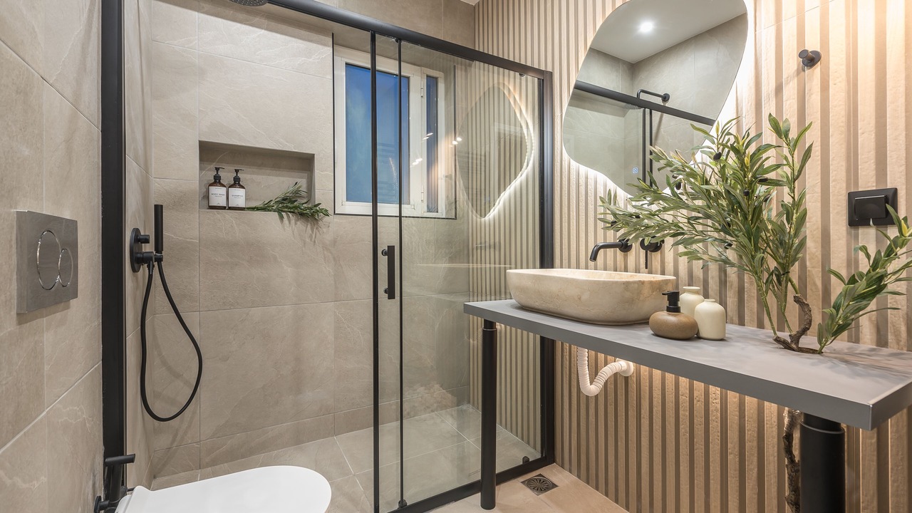 Photo of Bathroom in Neos Kosmos