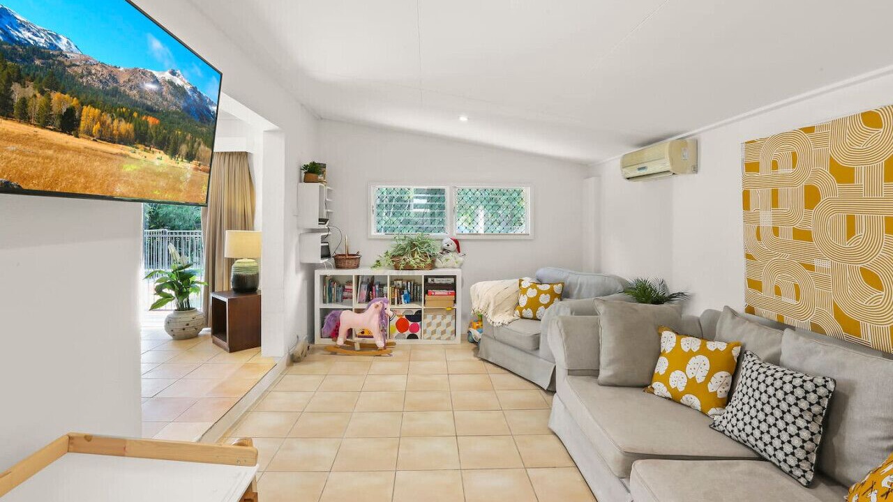 Photo of Livingroom in Clifton Beach