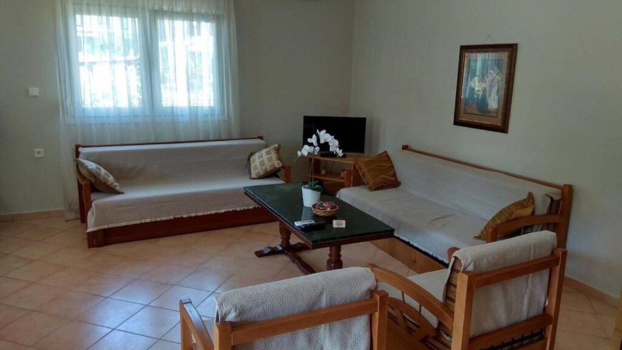 Photo of Livingroom in Metagkitsi
