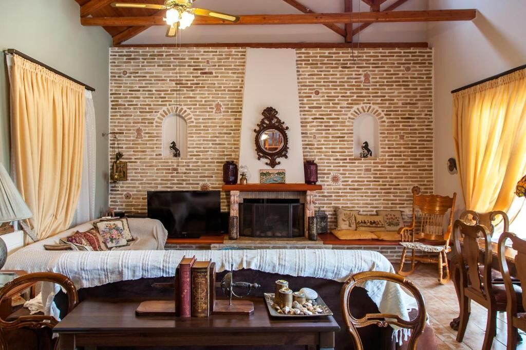 Photo of Livingroom in Kavallos
