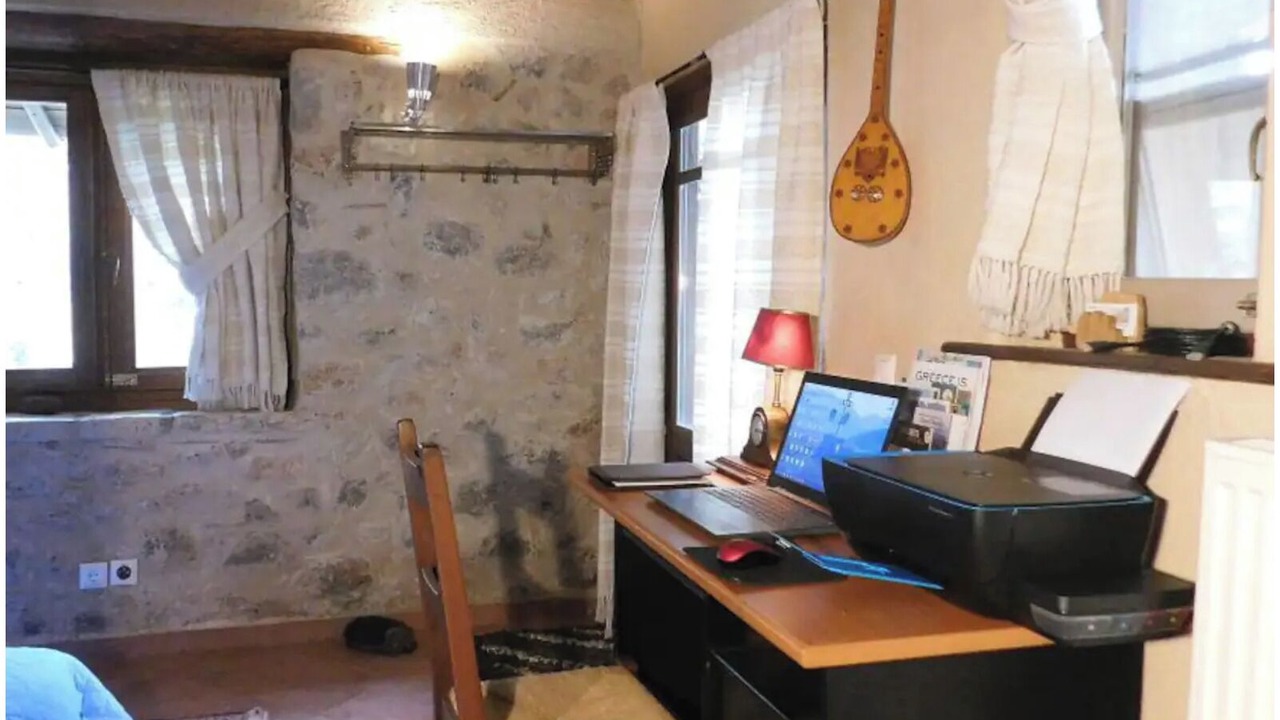 Photo of Bedroom in Lilaia