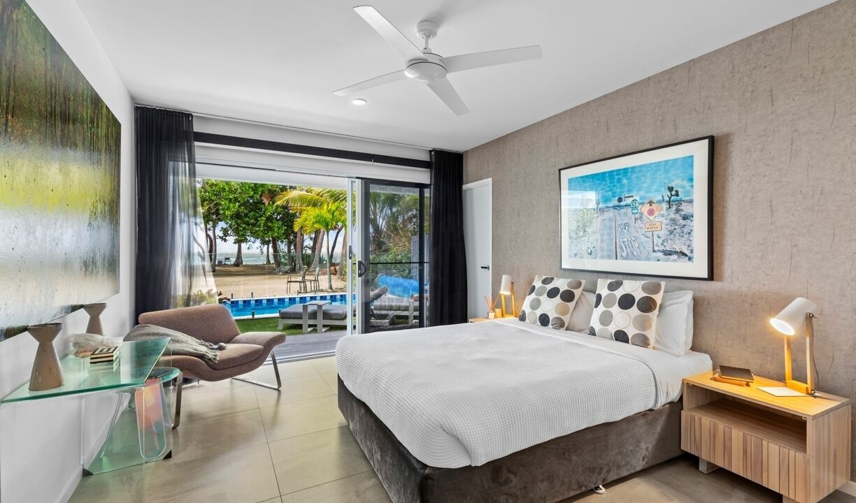 Photo of Bedroom in Oak Beach