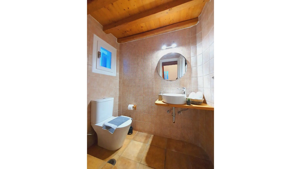 Photo of Bathroom in Ornos