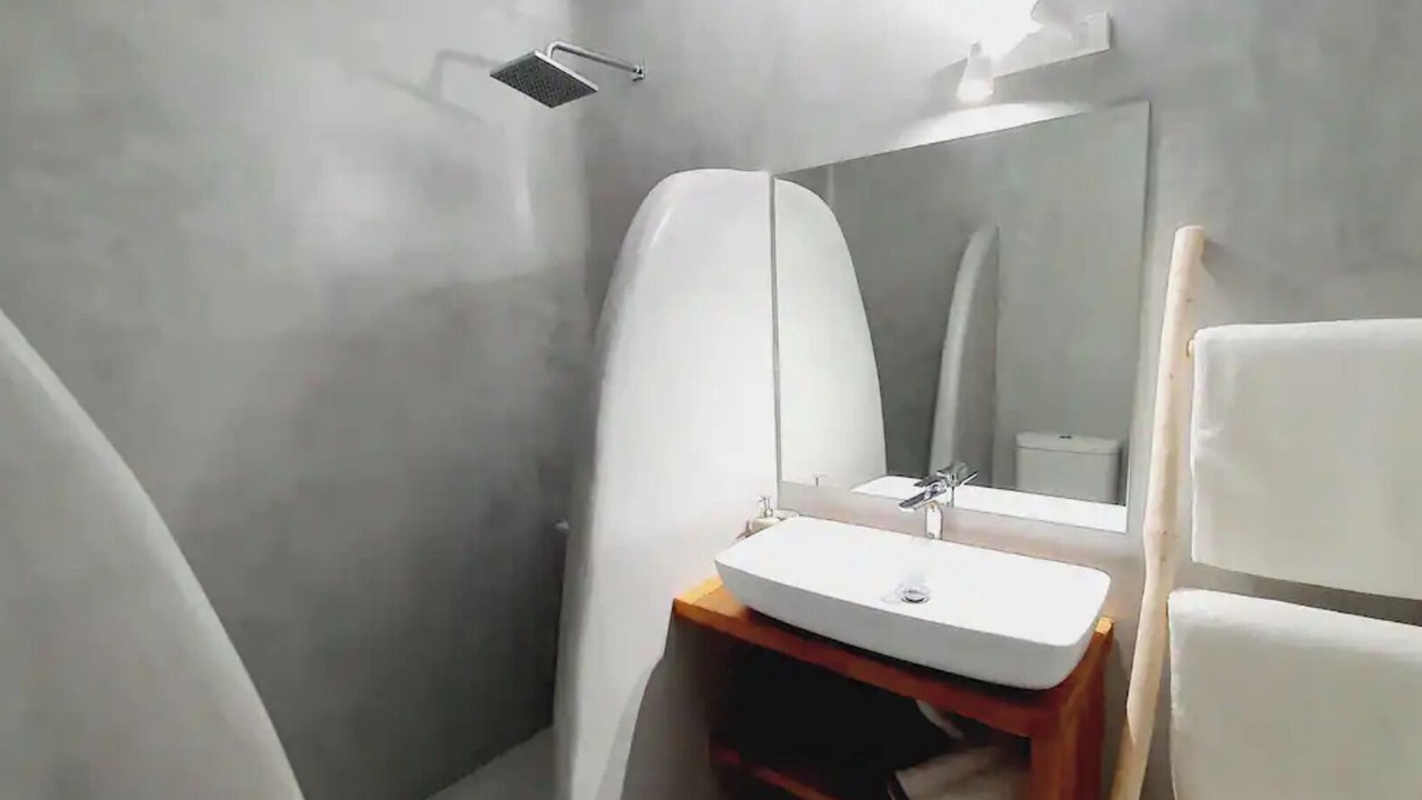 Photo of Bathroom in Ornos