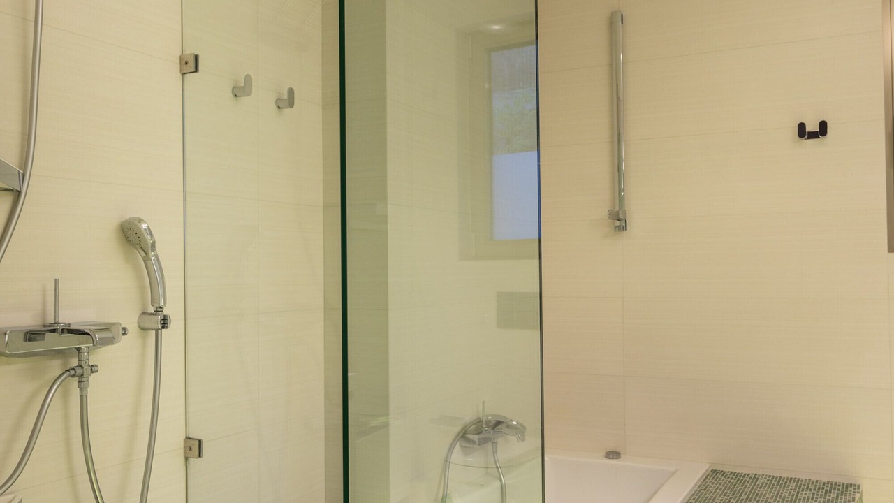 Photo of Bathroom in Saronikos