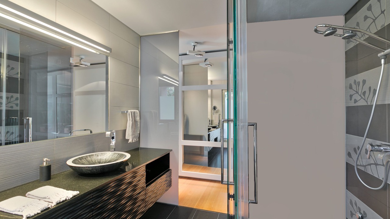 Photo of Bathroom in Saronikos