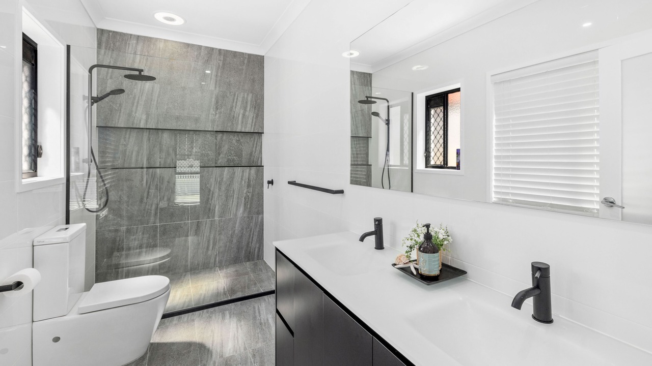 Photo of Bathroom in Banksia Beach