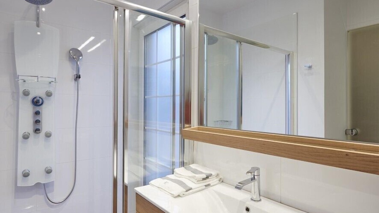 Photo of Bathroom in Saronikos