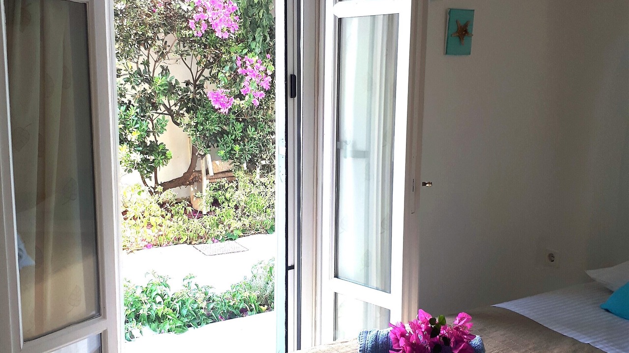 Photo of Bedroom in Ornos