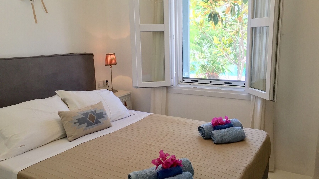 Photo of Bedroom in Ornos
