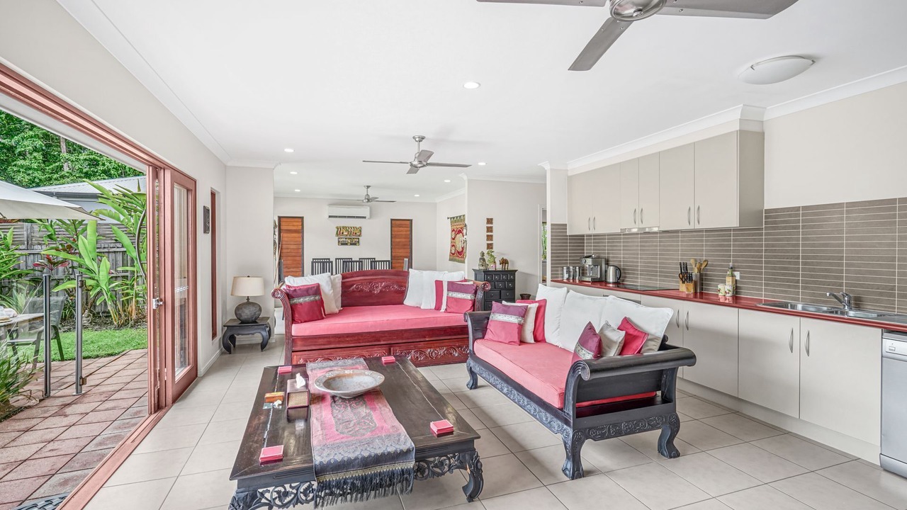 Photo of Livingroom in Palm Cove