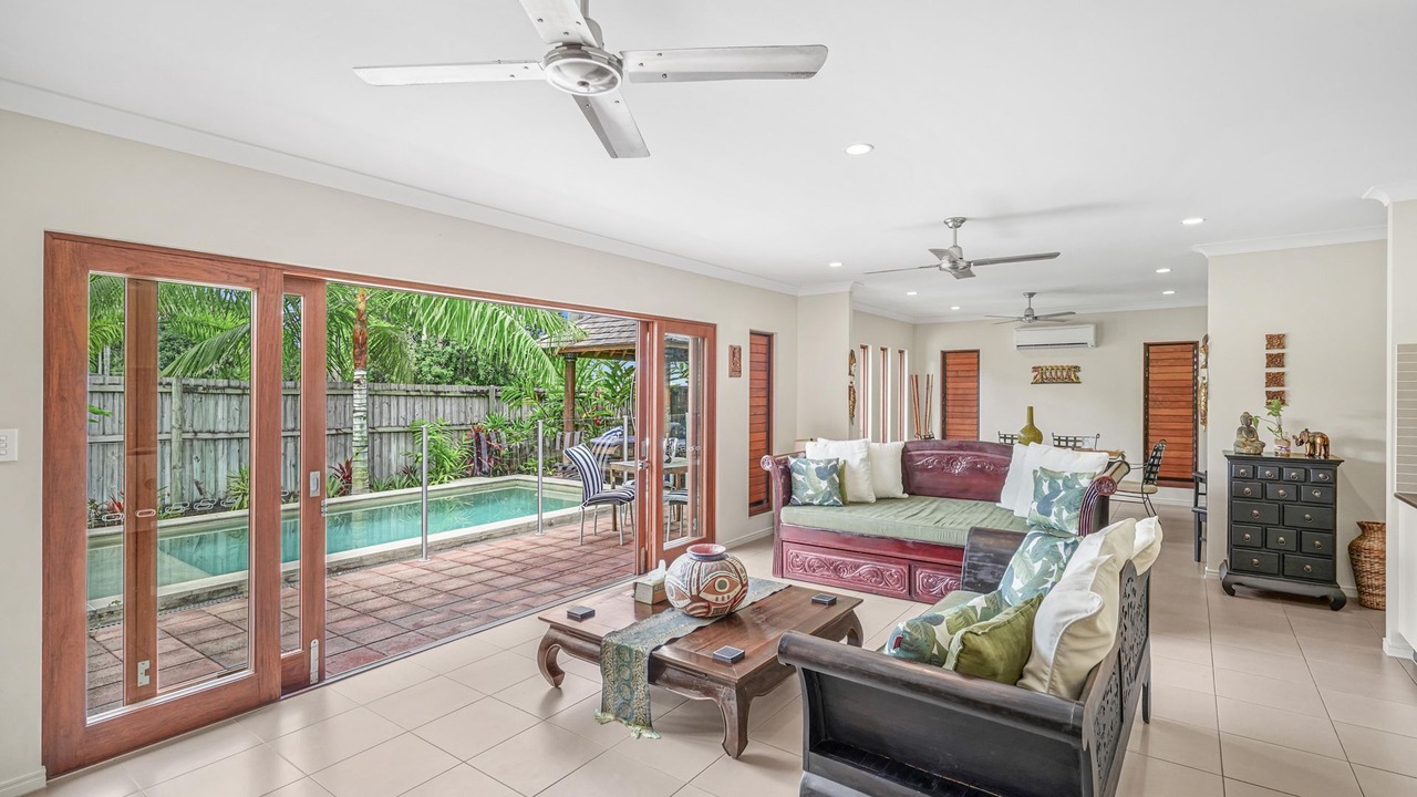 Photo of Livingroom in Palm Cove
