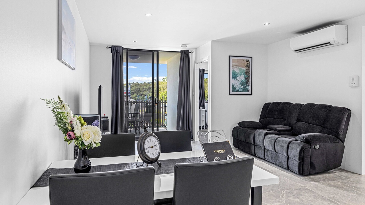 Photo of Livingroom in Sandstone Point