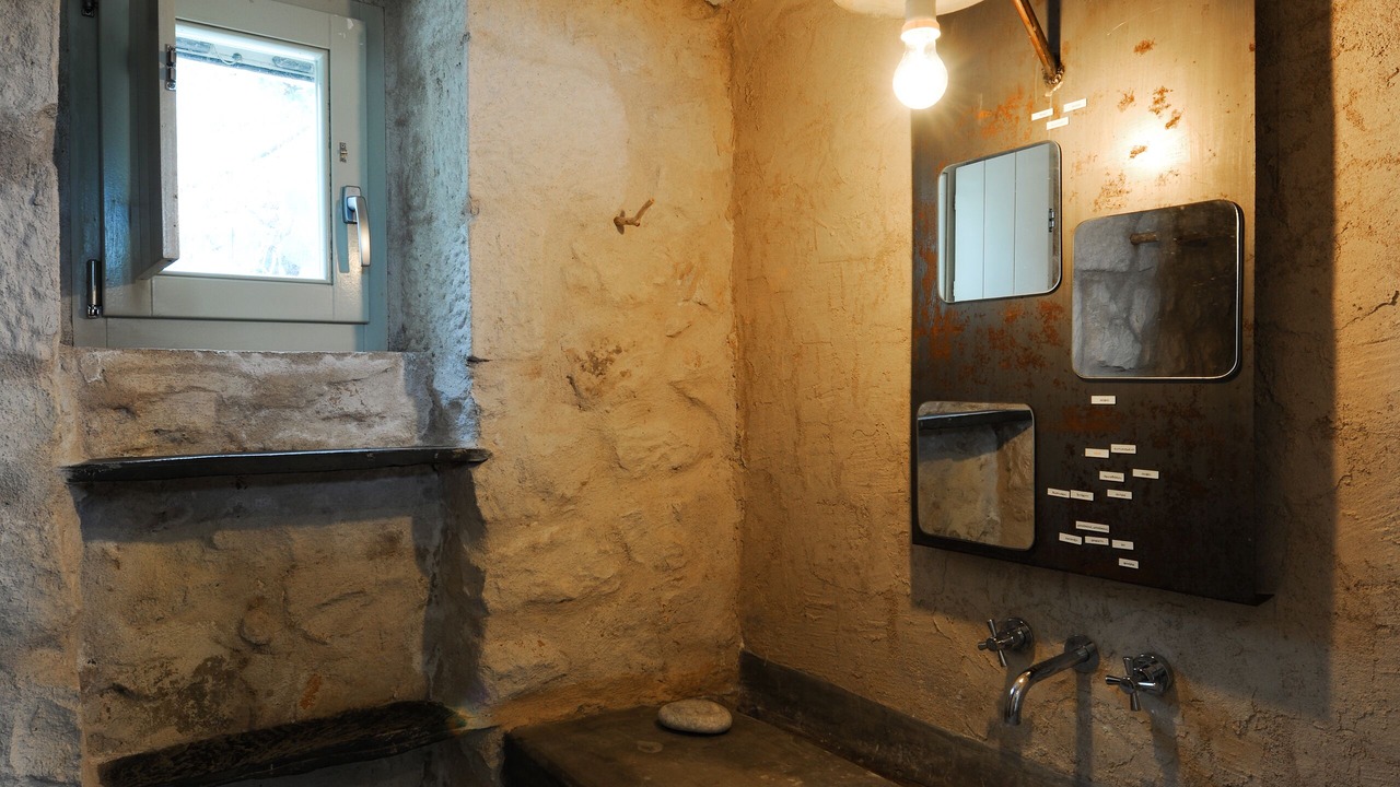 Photo of Bathroom in East Mani