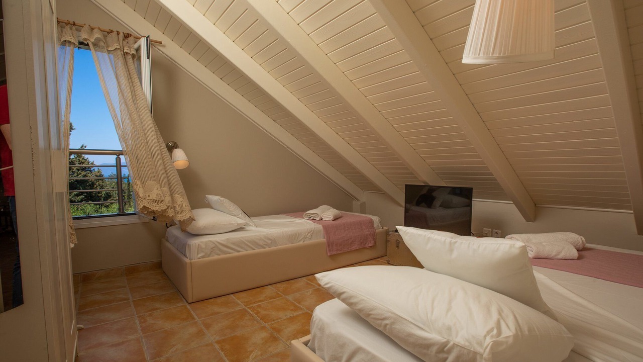 Photo of Bedroom in Tselendata