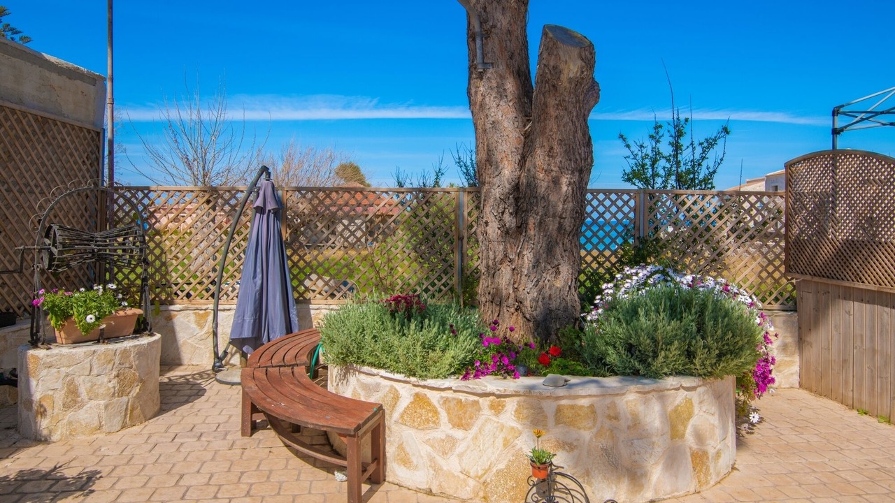 Photo of Outdoor in Neromilos