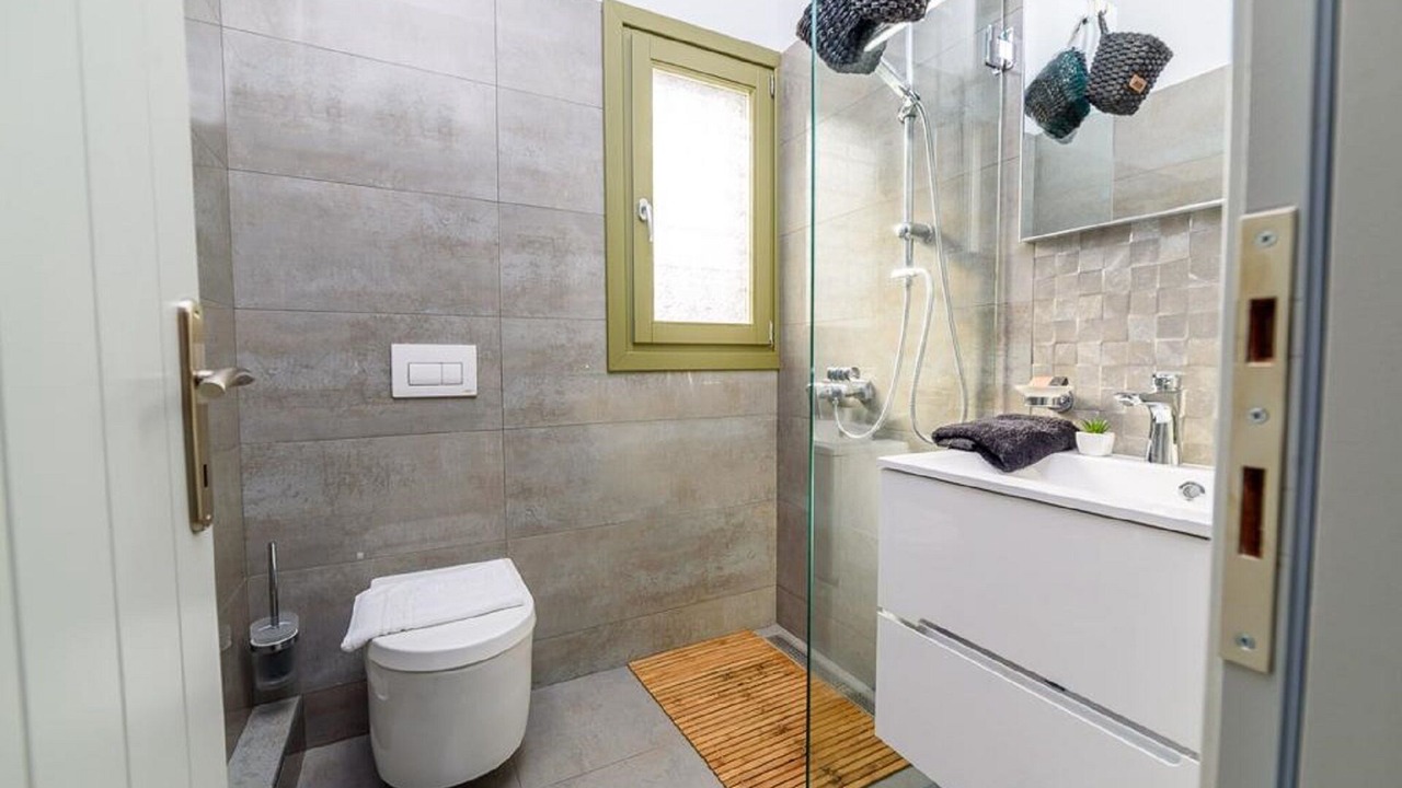 Photo of Bathroom in Kali Vrysi