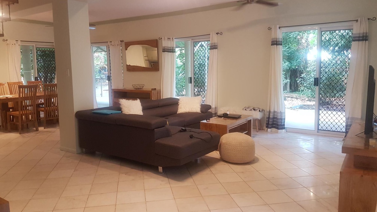 Photo of Livingroom in Clifton Beach