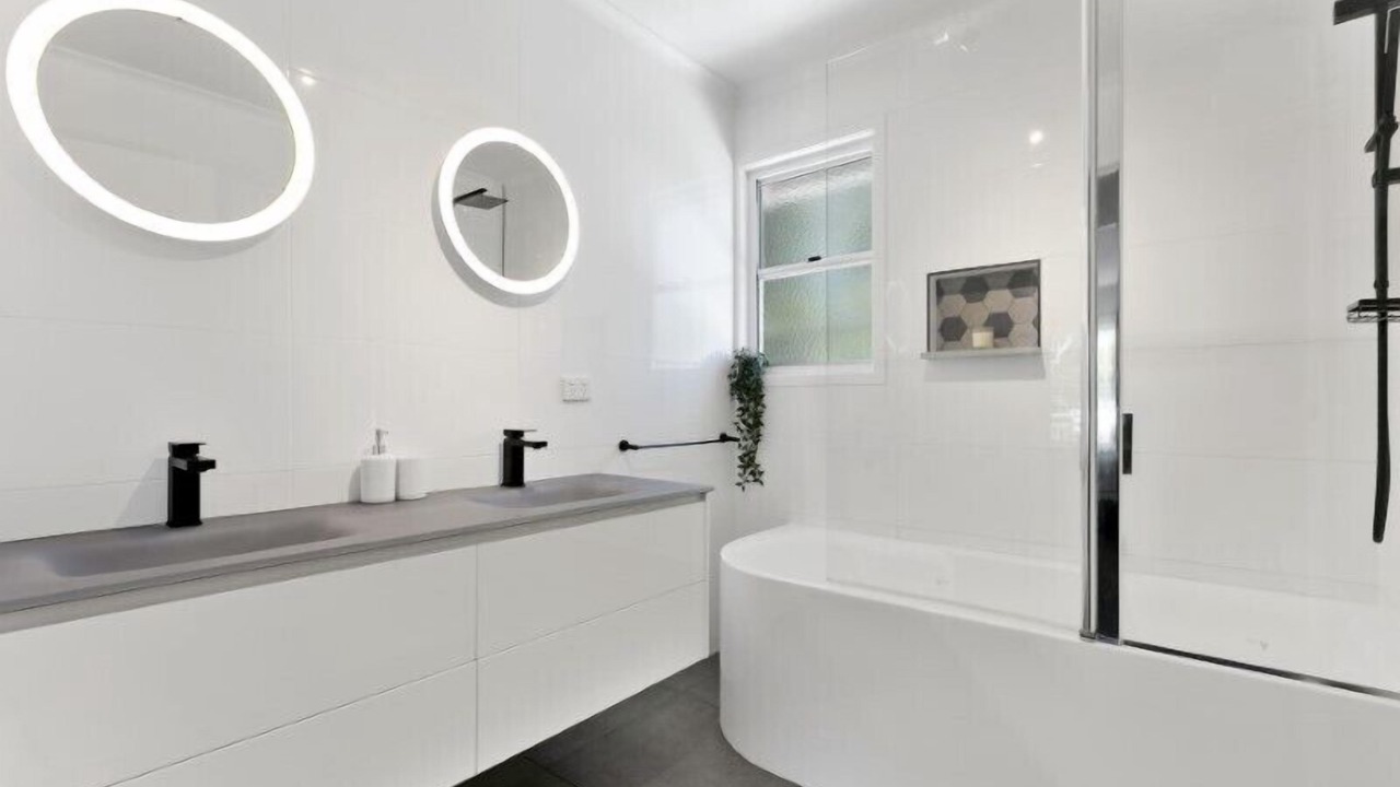 Photo of Bathroom in Sunrise Beach