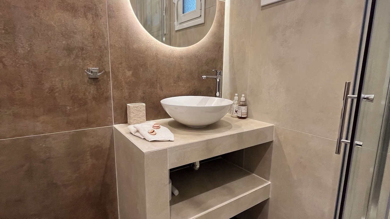 Photo of Bathroom in Perigiali